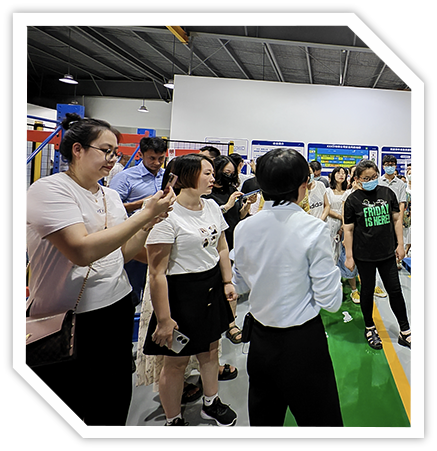  UG环球国际新员工三级安全体验式培训
