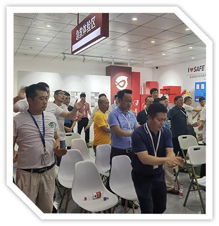  UG环球国际鼠标手防护安全体验式培训（可定制）